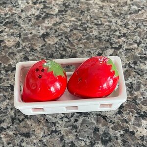 Strawberry Salt and Pepper Shakers 🌺